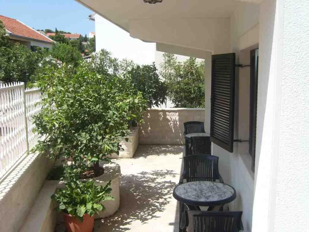 Apartments And Rooms By The Sea Sutivan, Brac - 2943 Экстерьер фото
