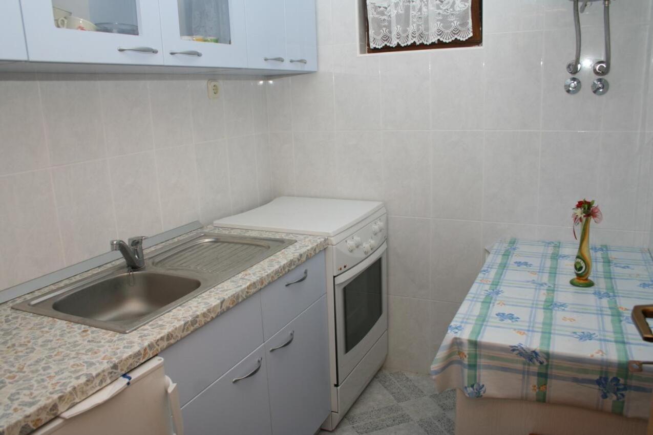 Apartments And Rooms By The Sea Sutivan, Brac - 2943 Экстерьер фото