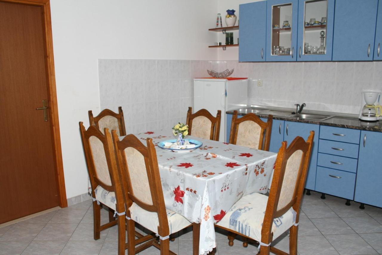 Apartments And Rooms By The Sea Sutivan, Brac - 2943 Экстерьер фото