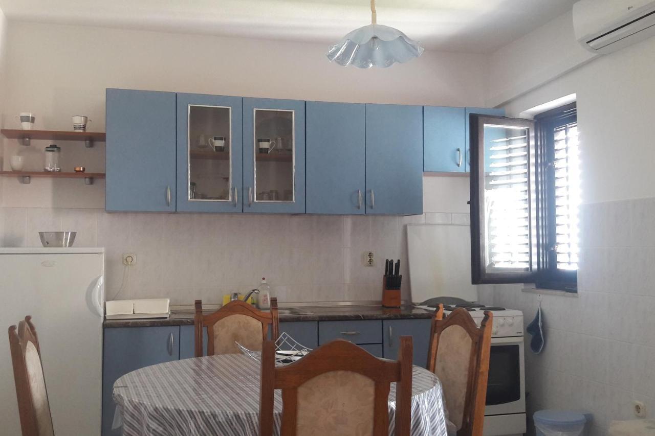 Apartments And Rooms By The Sea Sutivan, Brac - 2943 Экстерьер фото