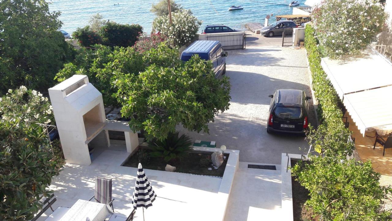 Apartments And Rooms By The Sea Sutivan, Brac - 2943 Экстерьер фото