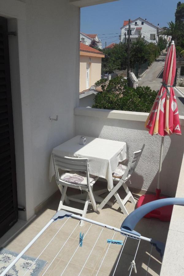 Apartments And Rooms By The Sea Sutivan, Brac - 2943 Экстерьер фото